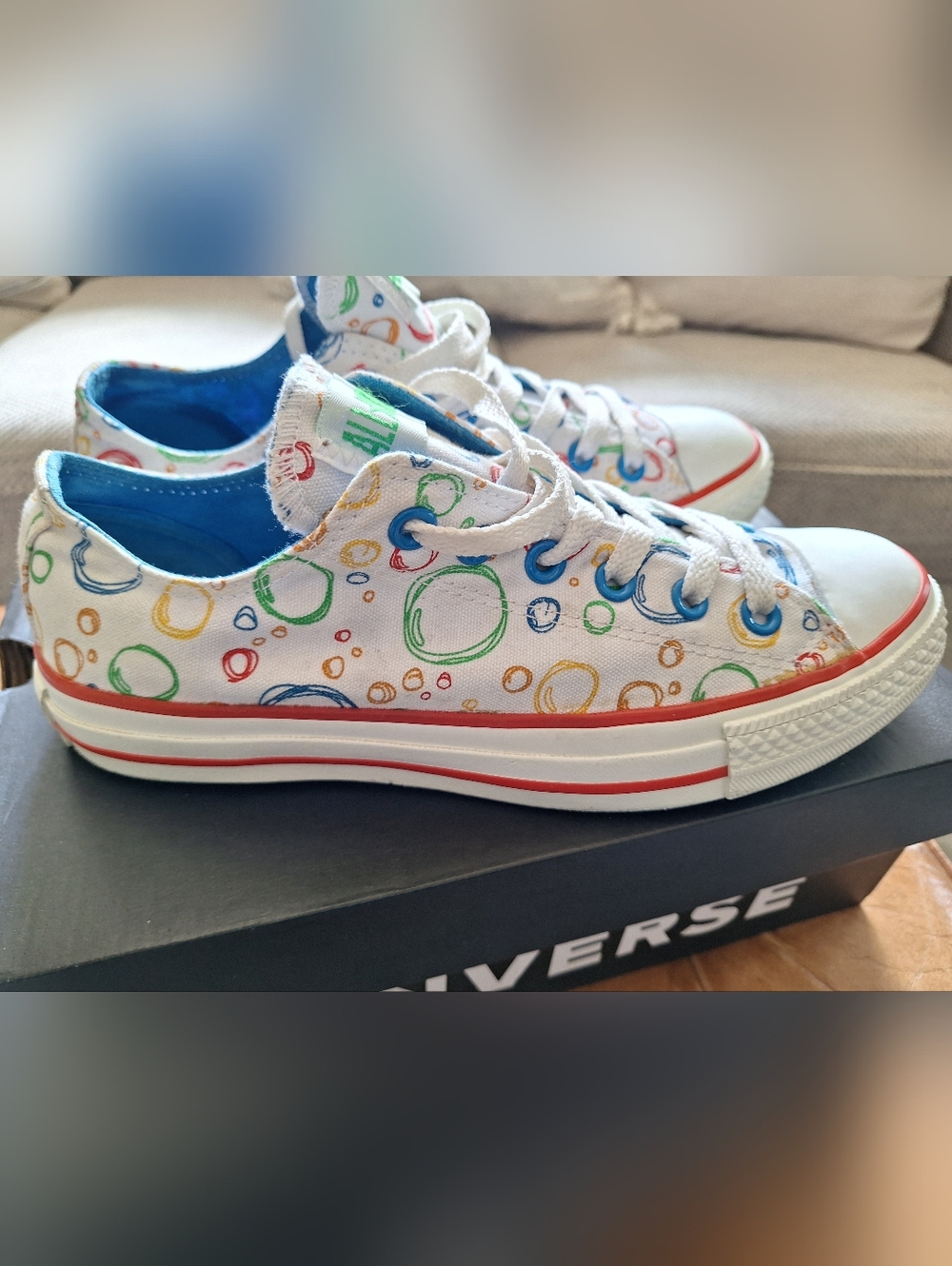 Converse White Canvas Sneakers with Multicolor Bubble Print - Picture 2 of 10